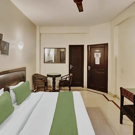 Fabexpress Lloyd House Hotel Ню Делхи Екстериор снимка
