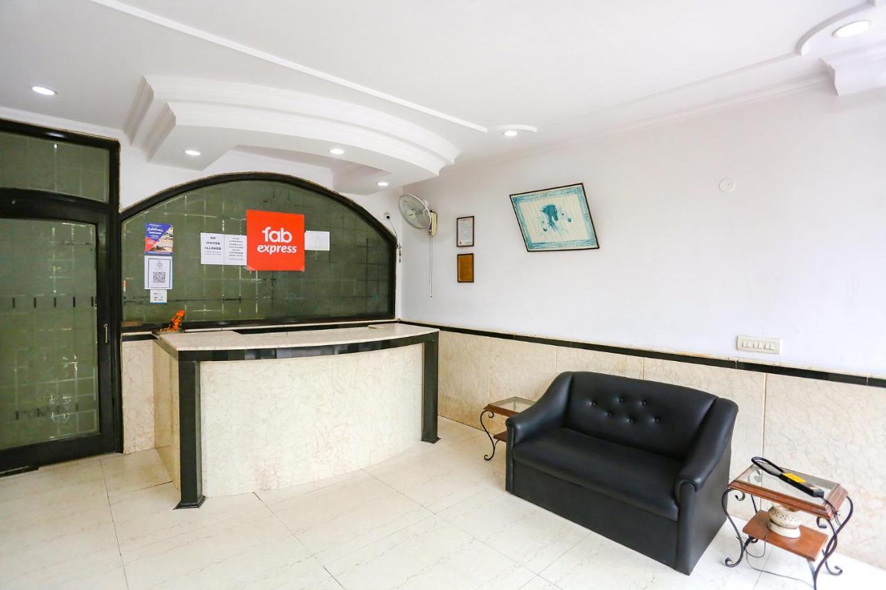 Fabexpress Lloyd House Hotel Ню Делхи Екстериор снимка