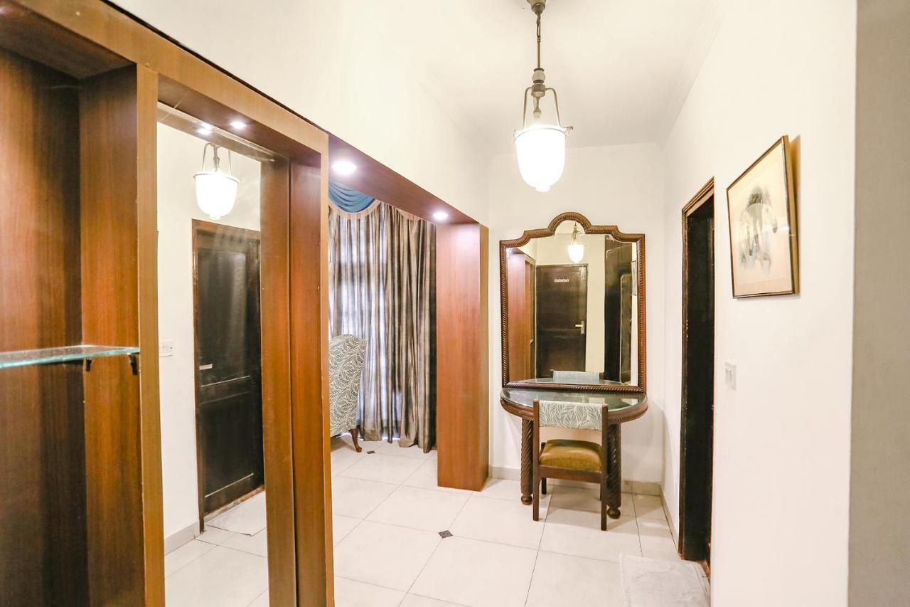 Fabexpress Lloyd House Hotel Ню Делхи Екстериор снимка