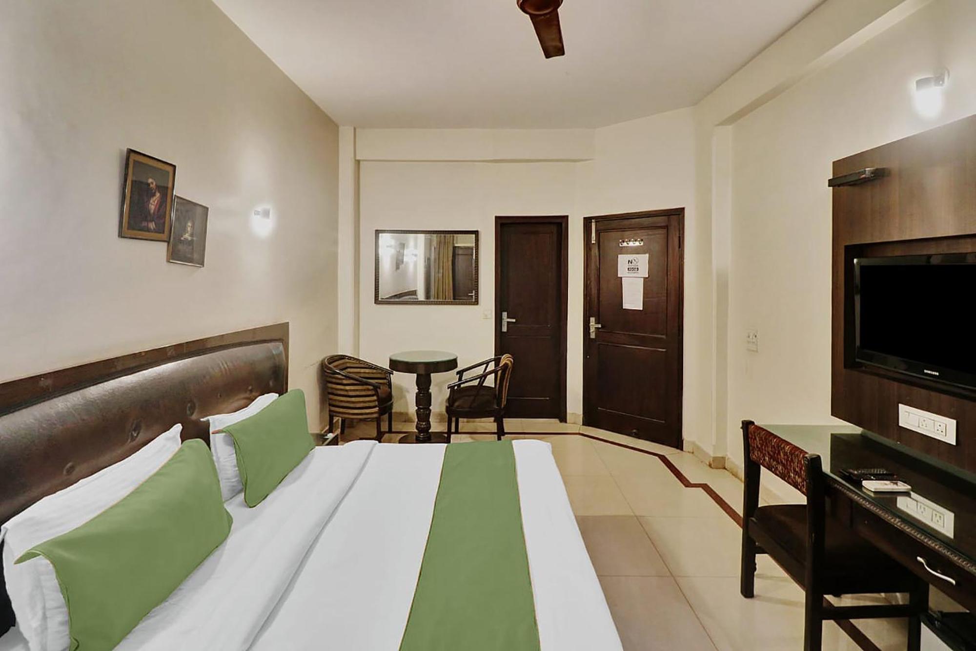 Fabexpress Lloyd House Hotel Ню Делхи Екстериор снимка