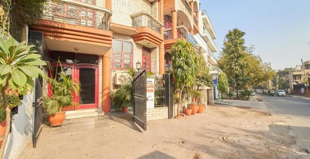 Fabexpress Lloyd House Hotel Ню Делхи Екстериор снимка