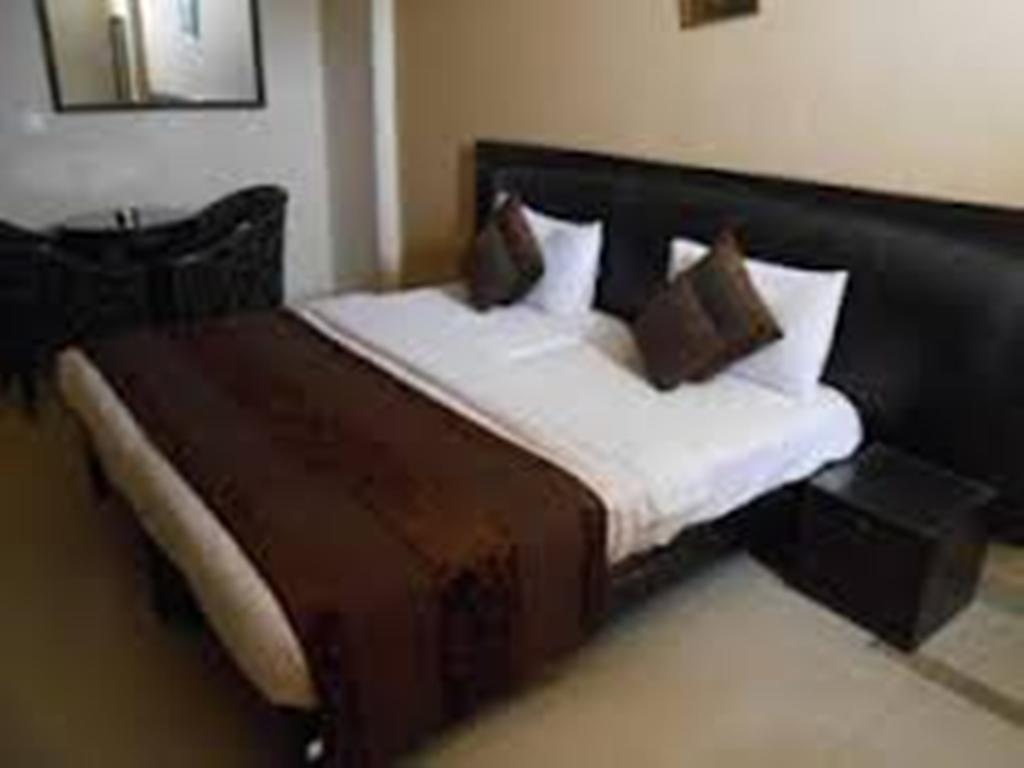 Fabexpress Lloyd House Hotel Ню Делхи Екстериор снимка