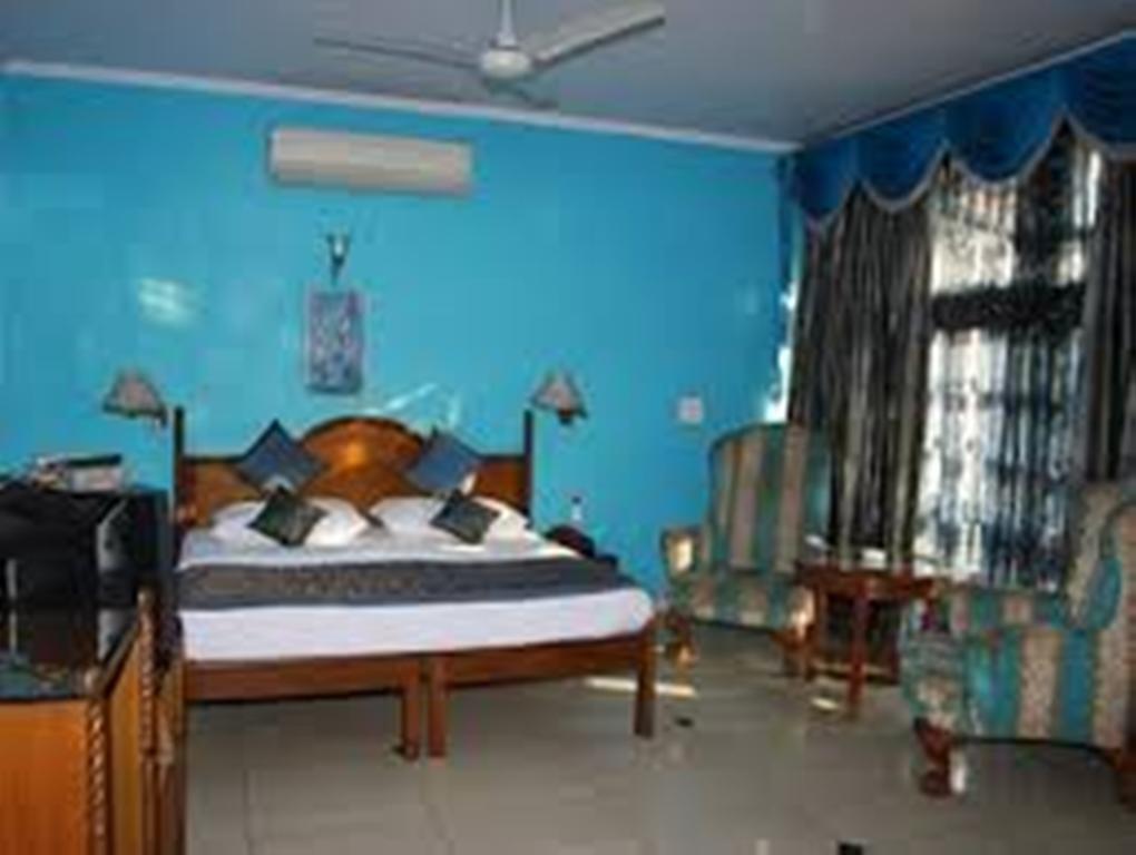 Fabexpress Lloyd House Hotel Ню Делхи Екстериор снимка